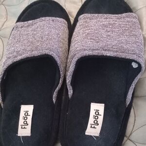 Floopy Black and Gray Slippers